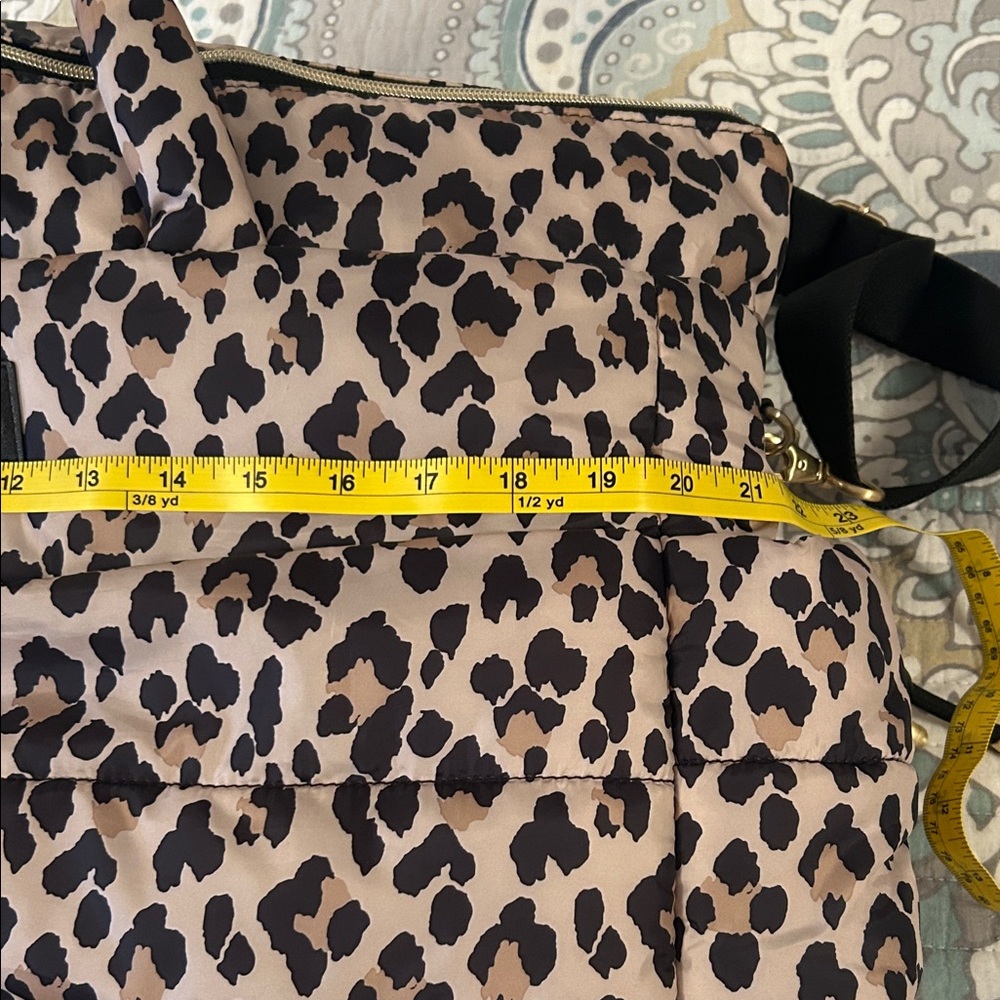 Itzy Ritzy Leopard Pattern Weekender Bag - Picture 11 of 12